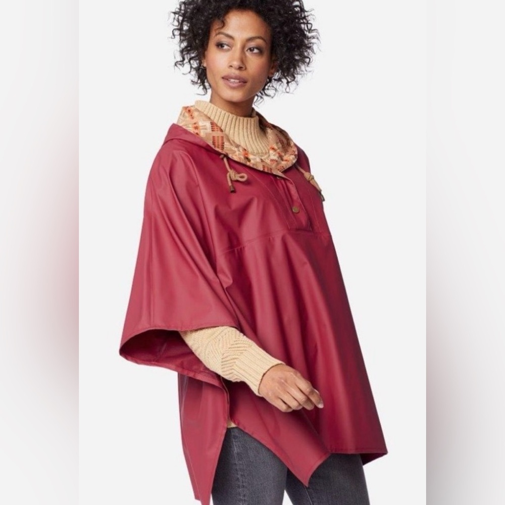 Pendleton Burgundy Hooded Poncho with Patterned Lining